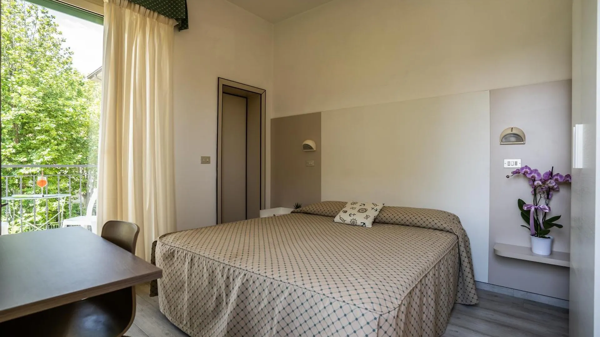 Hotel Marilinda Cesenatico 0*,